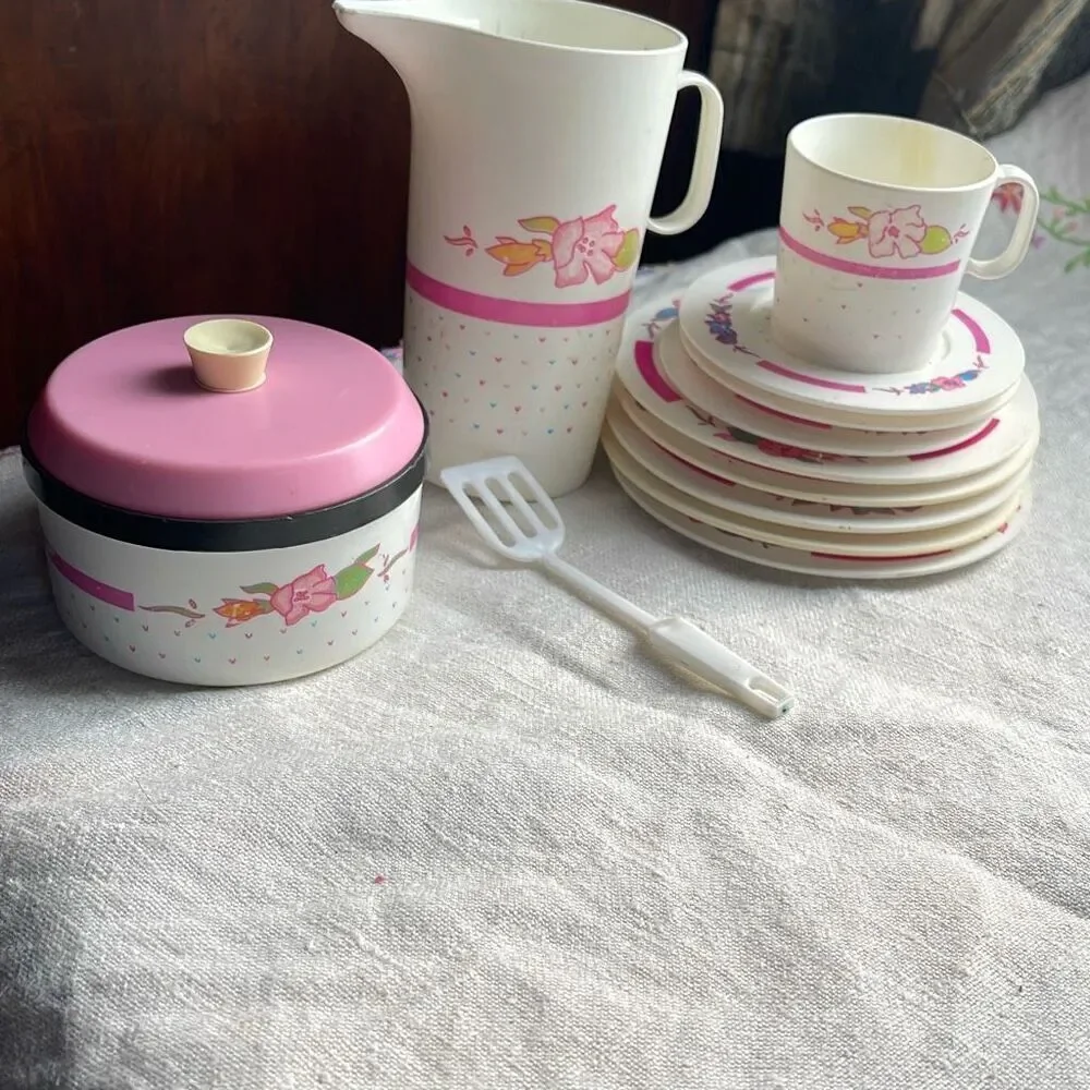 Vintage Chilton - Globe Inc replacement parts repaired stains.